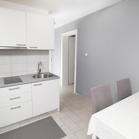 Apartment Sven Vinkovci Buitenkant foto