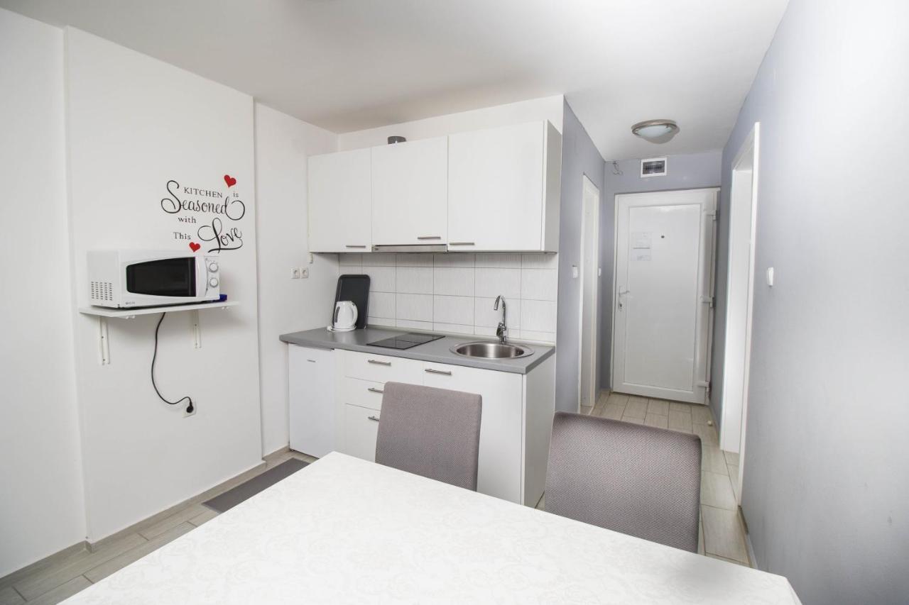 Apartment Sven Vinkovci Buitenkant foto