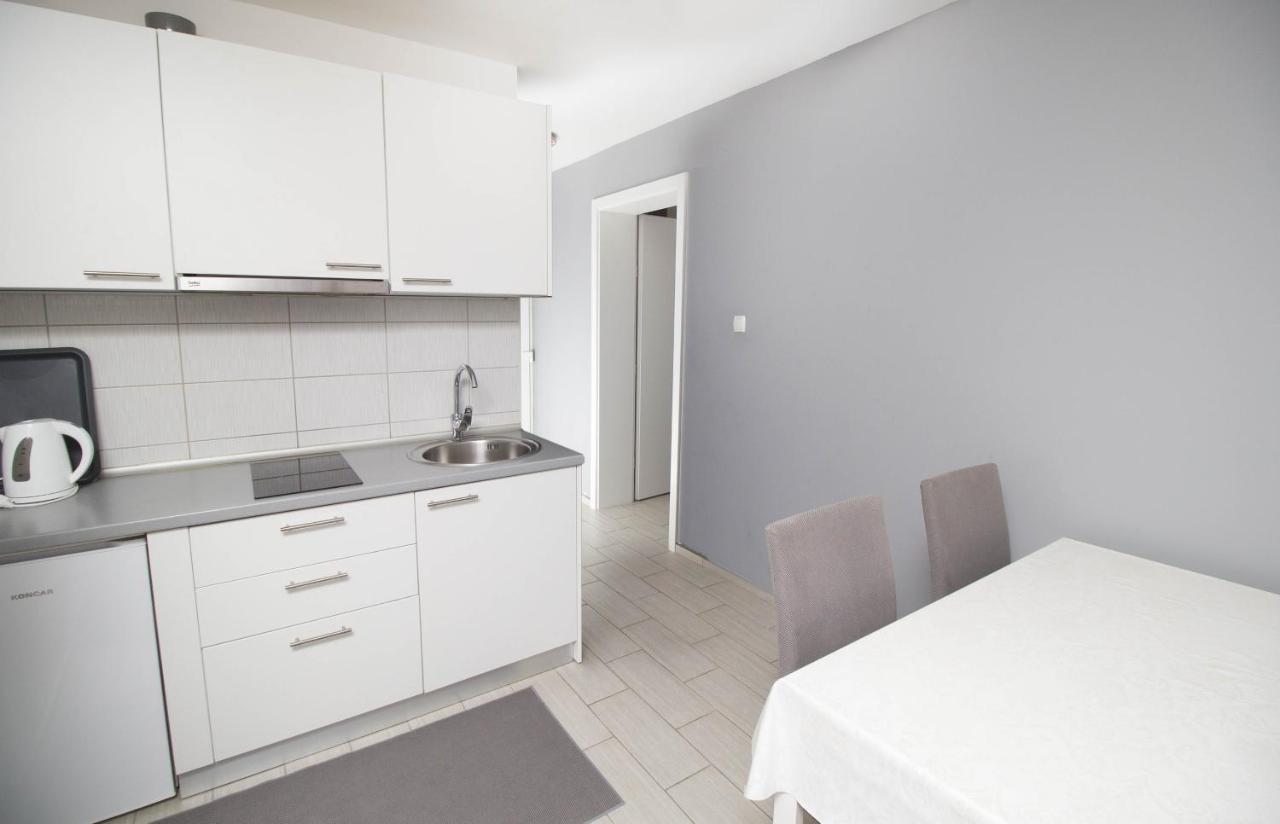 Apartment Sven Vinkovci Buitenkant foto