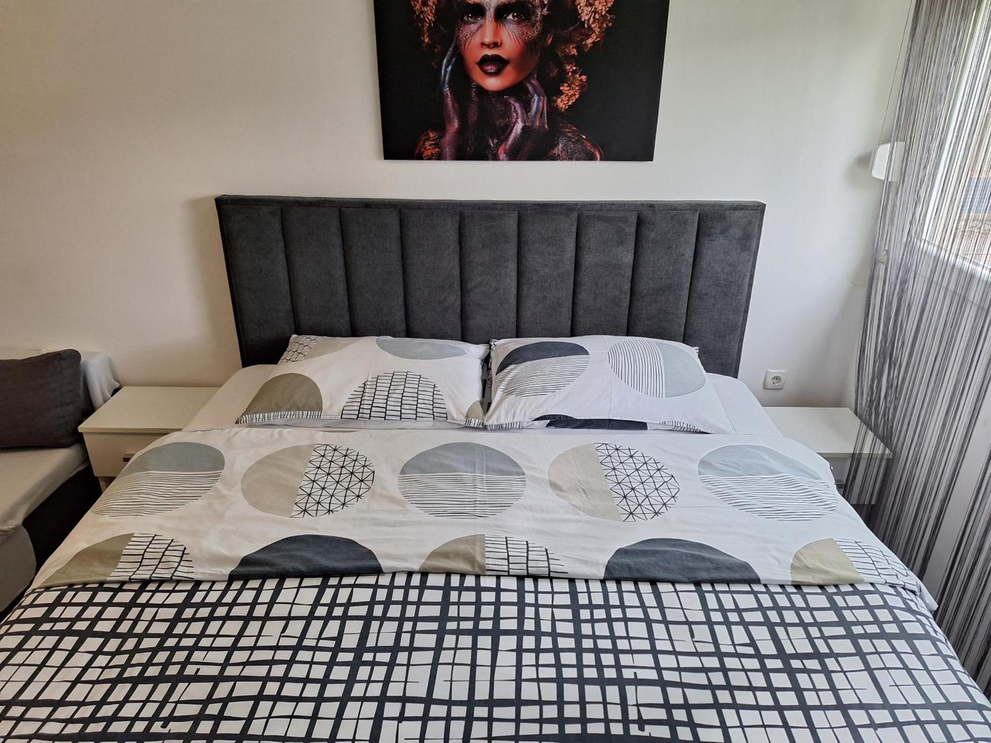 Apartment Sven Vinkovci Buitenkant foto